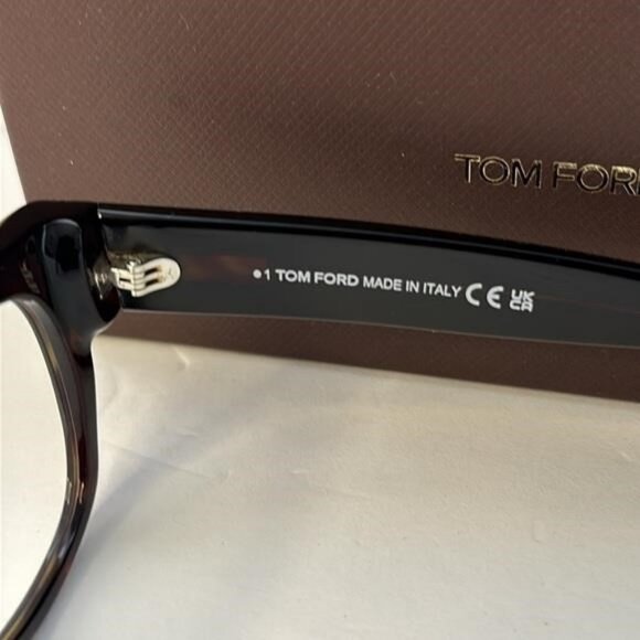 New Authentic TOM FORD TF5040-B BLUE LIGHT